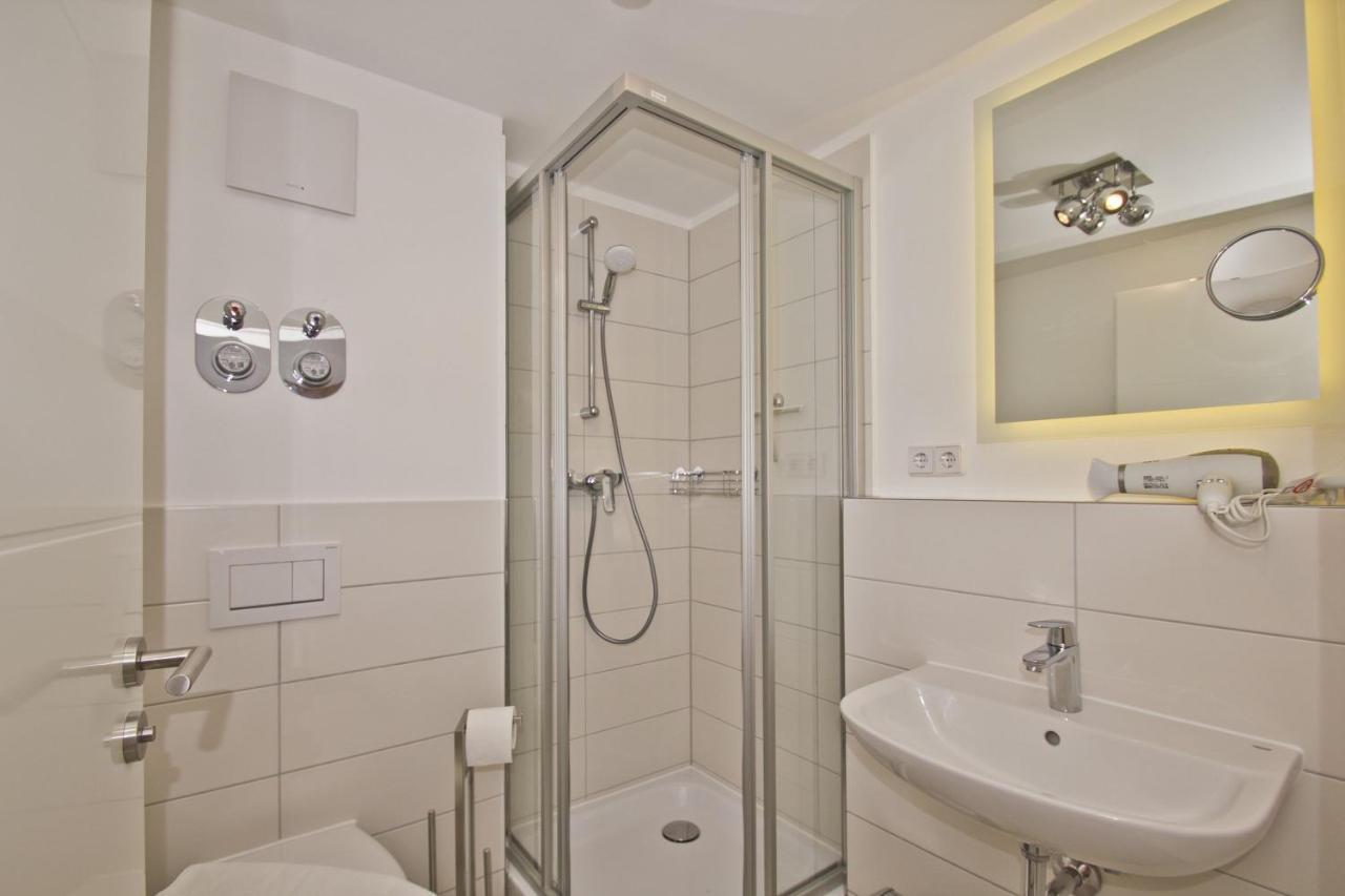 Moderne Ferienwohnung Mit Balkon, Meerblick - Ferienresidenz Zwei Boddenfewo 1-2 Lietzow ภายนอก รูปภาพ